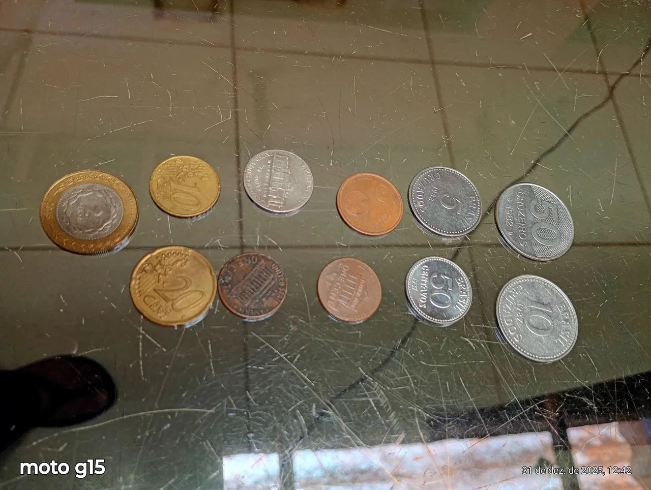 Algumas notas e moedas - Foto 3