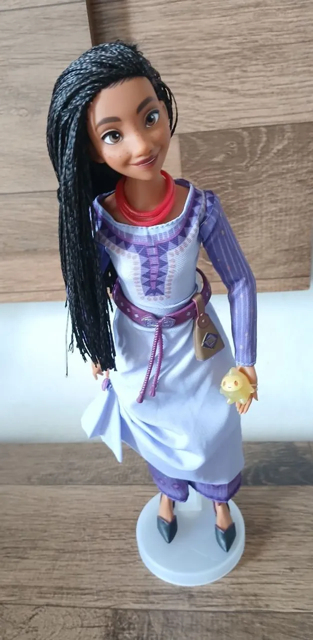 Boneca Asha Disney Store