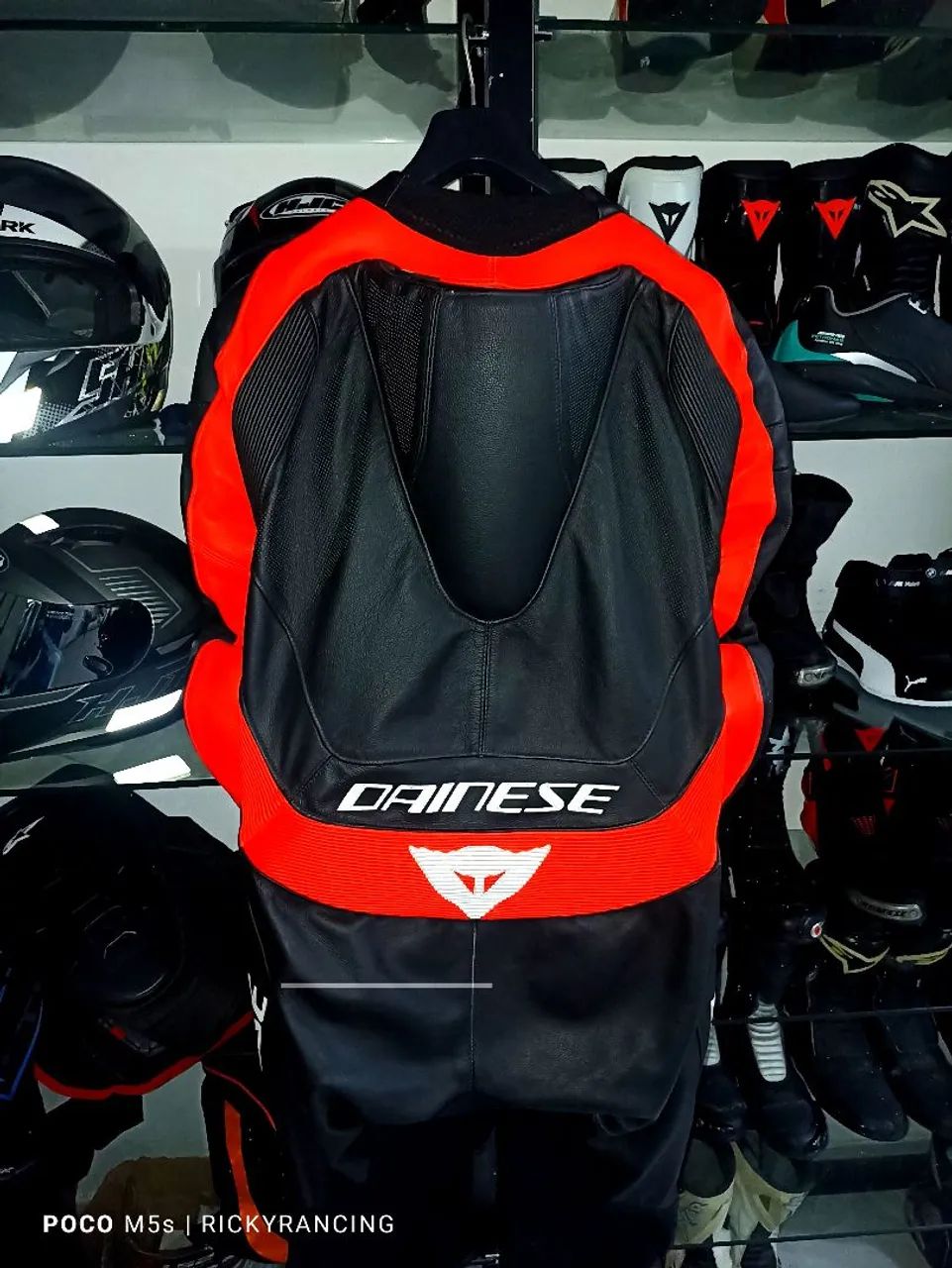 Macacão Dainese 54 Eur assen 2 novinho uma peça  - Foto 3