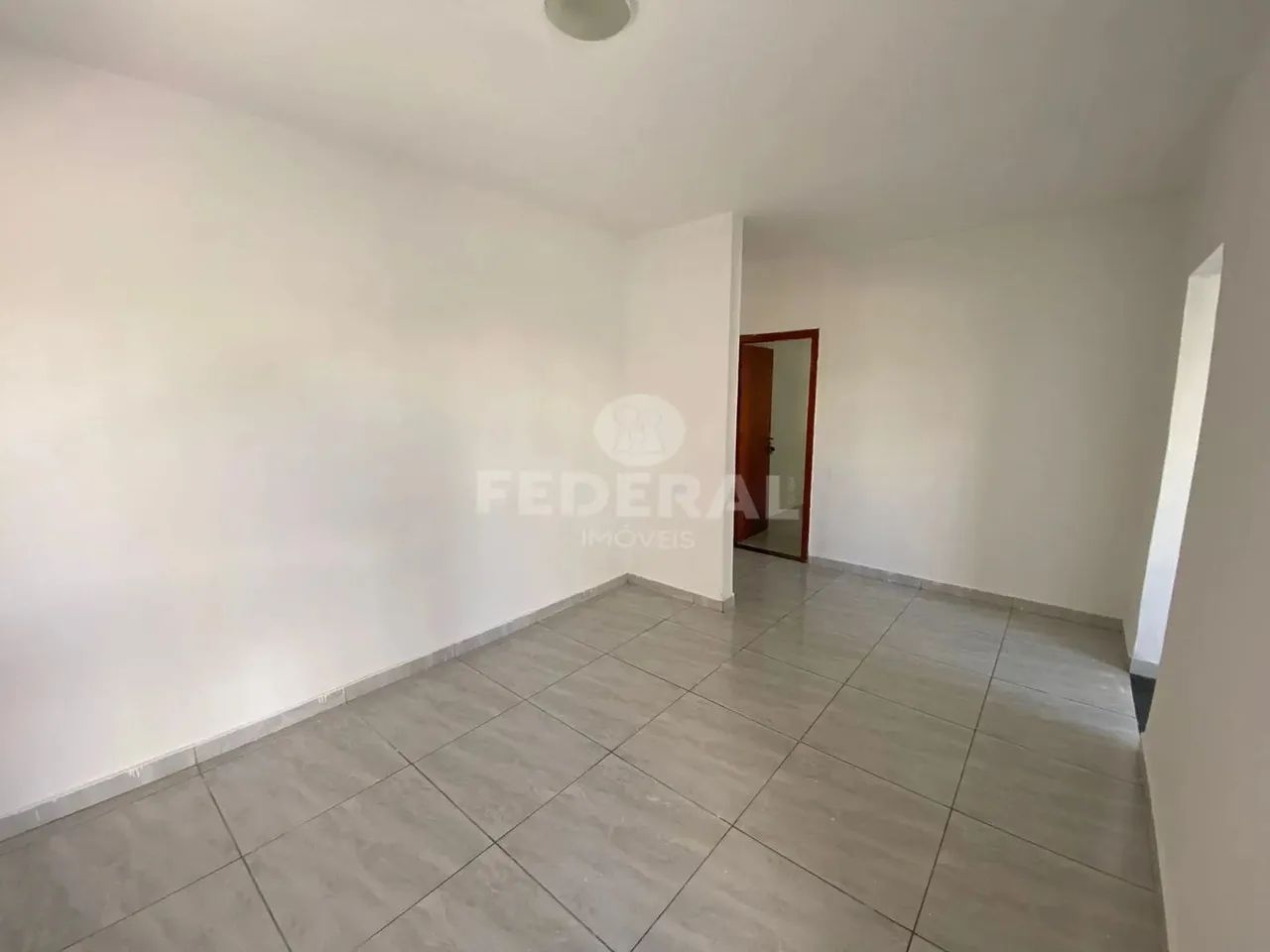 Ótima Casa para locação, 03 quartos, 100M², Localização boa no Setor Marechal Rondon Goiân - Foto 4