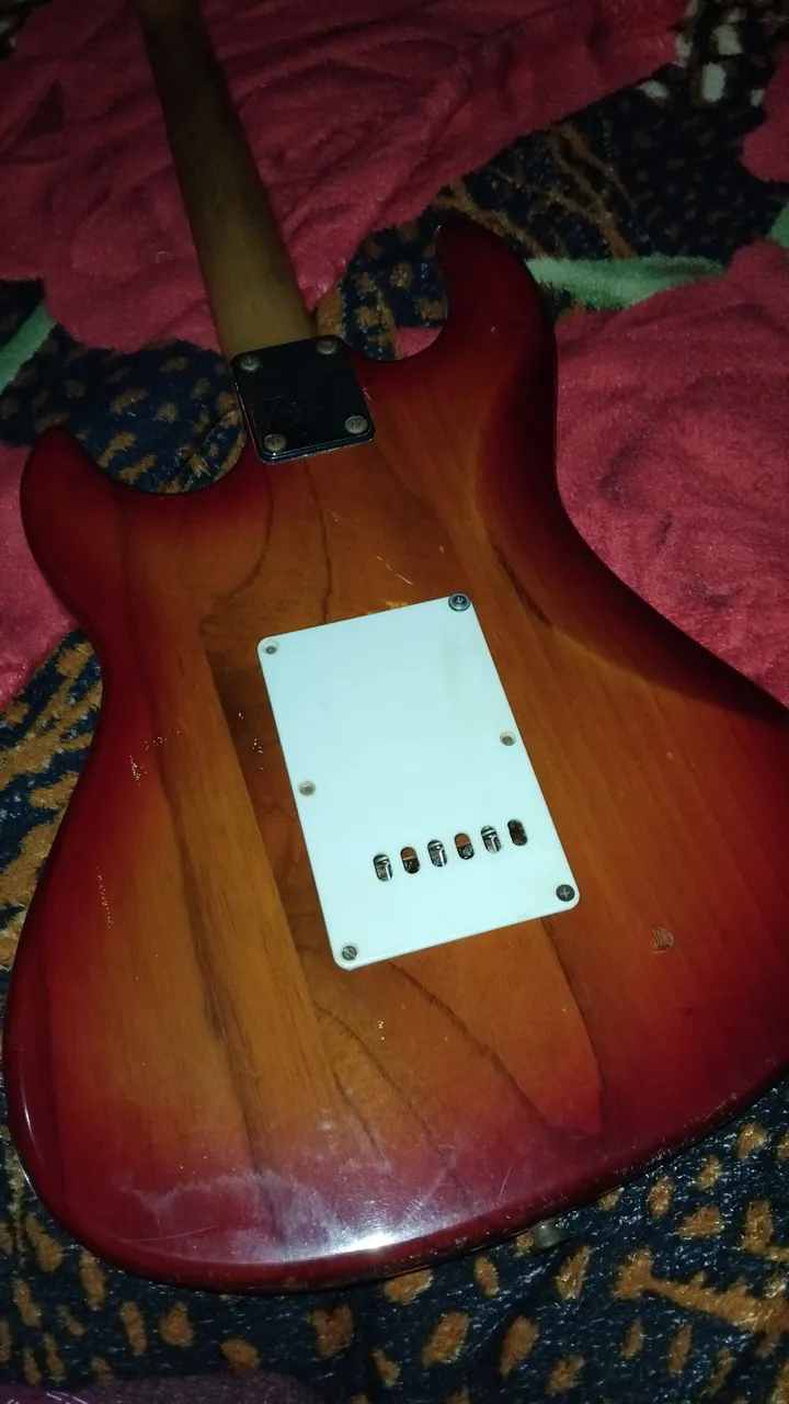 Guitarra Strimberg