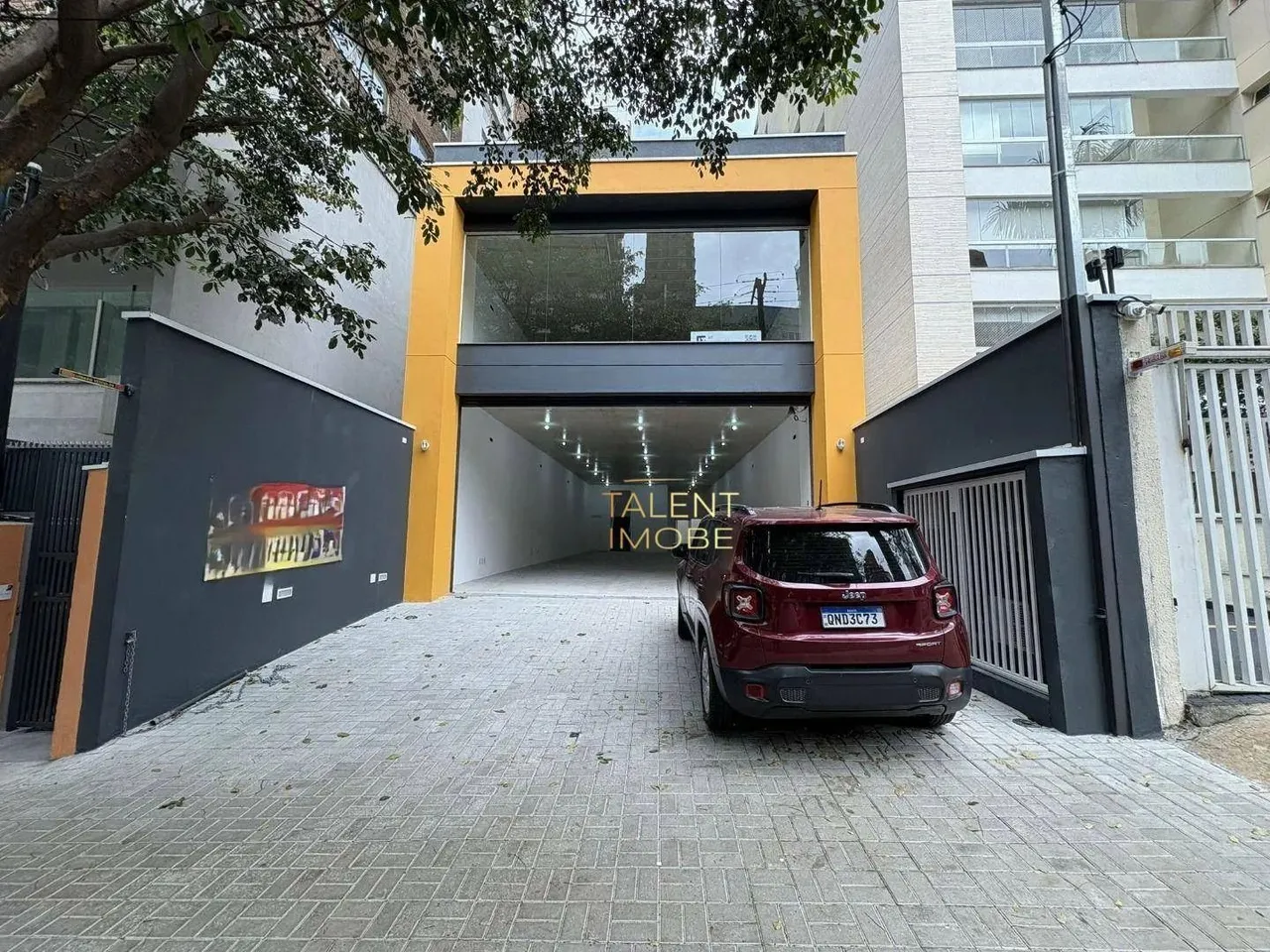 Box/Garagem para alugar por R$ 38.433,33 - Pinheiros - São Paulo/SP