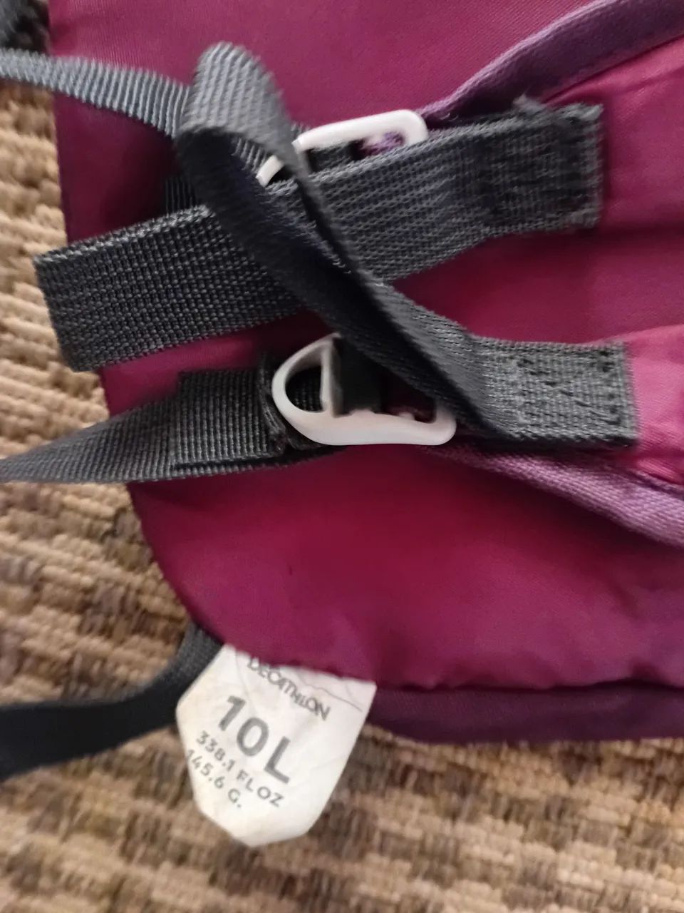 Mochila Quechua para Camping 10 litros  - Foto 5