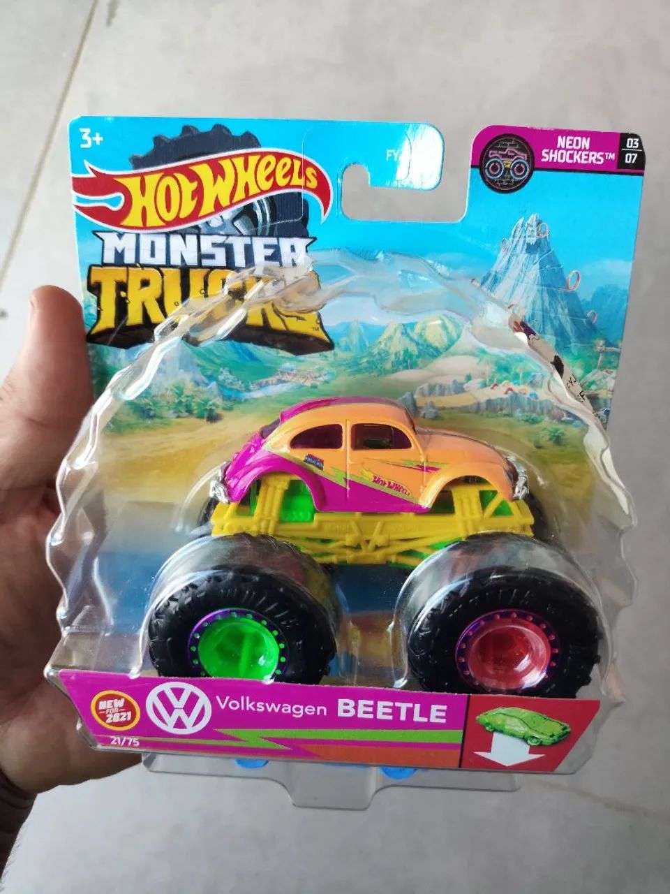 Hot Wheels Monster Trucks Volkswagen Beetle - Foto 2