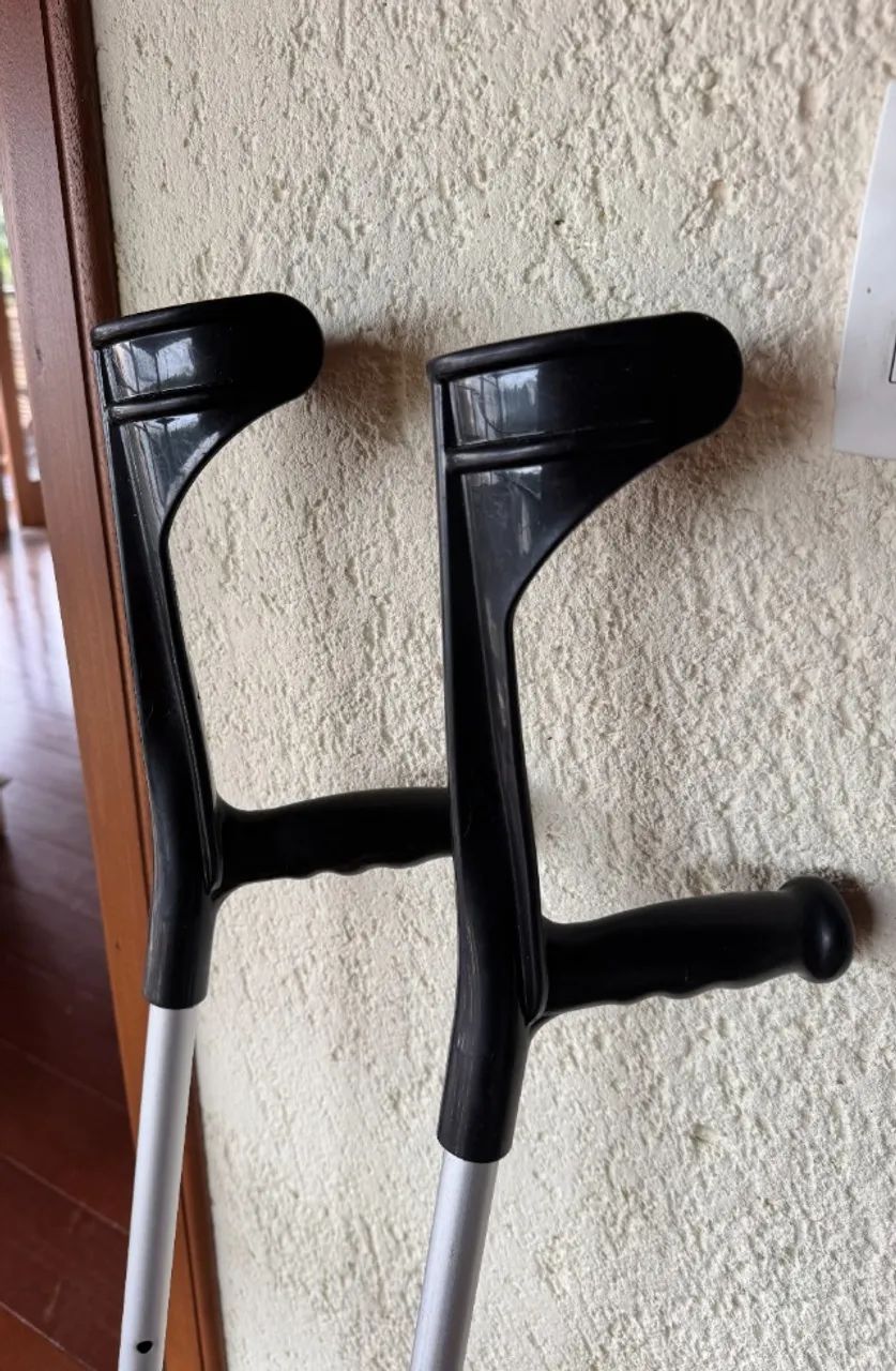 Par de Muletas Canadense Ajustaveis em Aluminio - Foto 2