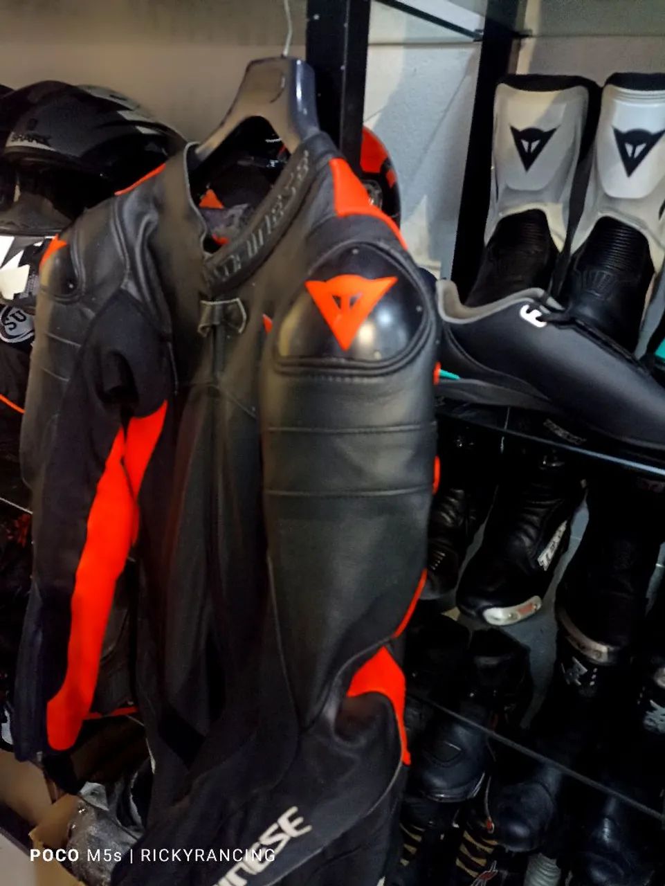 Macacão Dainese 54 Eur assen 2 novinho uma peça  - Foto 5