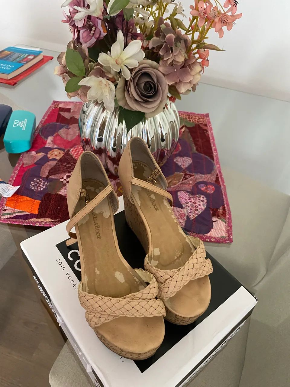 Vendo sandália Arezzo - Foto 4