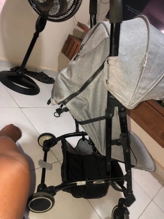 Carrinho de Bebê Dobrável e Leve - Foto 3