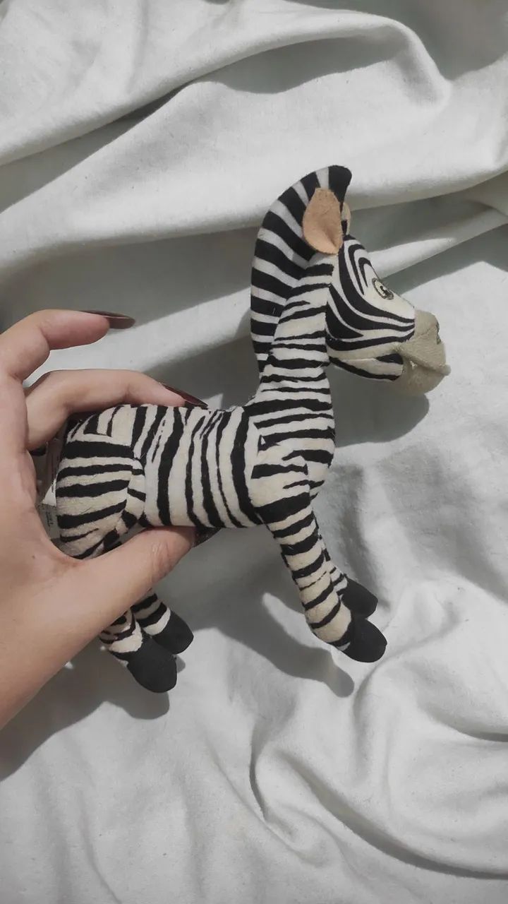 Madagascar - Pelúcia McDonald's (2 brinquedos) - Foto 5