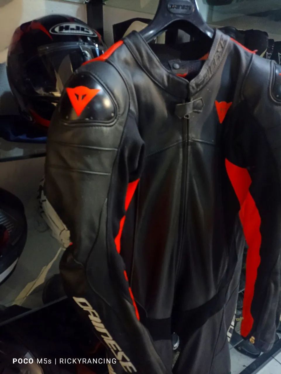 Macacão Dainese 54 Eur assen 2 novinho uma peça  - Foto 6
