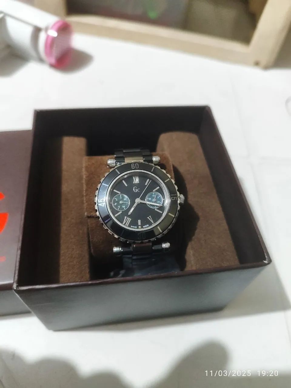 Vendo Rel ógio Guess feminino  - Foto 2