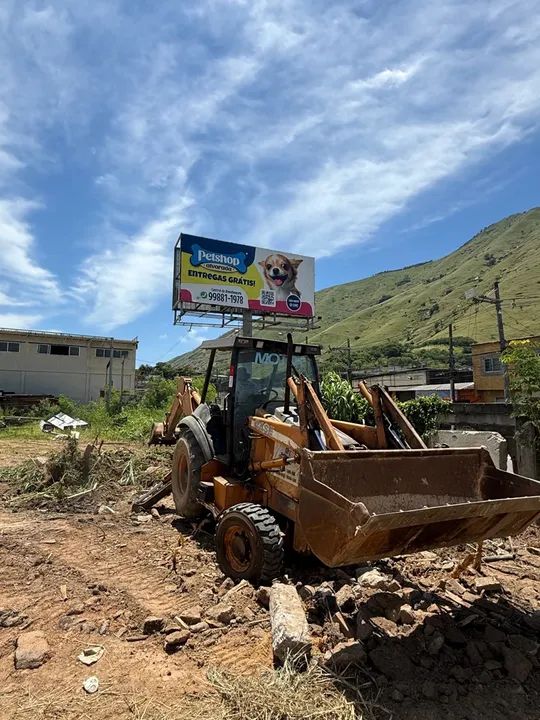 Retroescavadeira 580m 4x4  - Foto 4