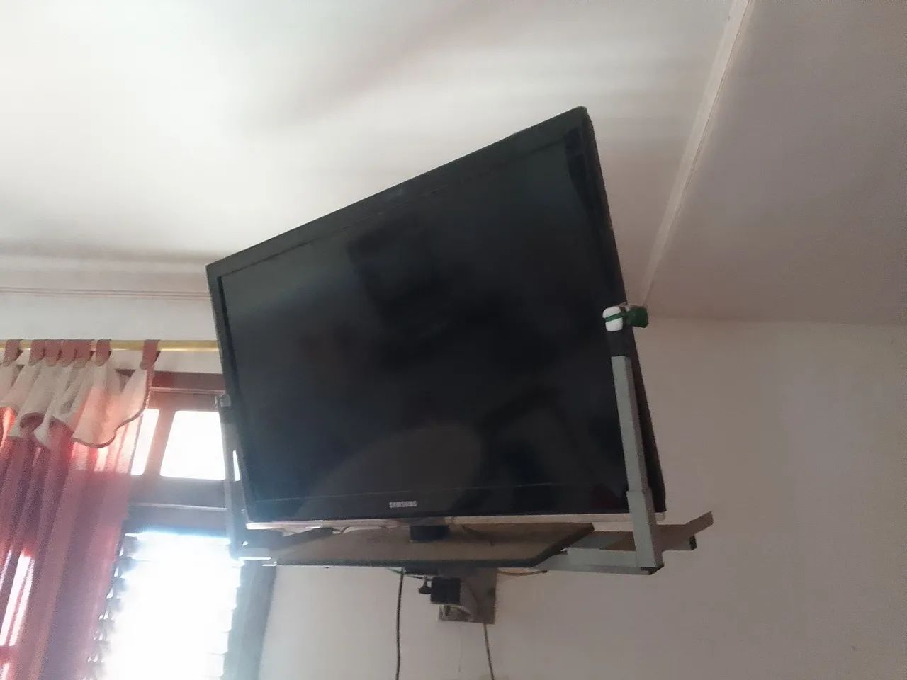 Televisão grande COM PROBLEMA. NÃO ESTÁ LIGANDO. - Foto 3