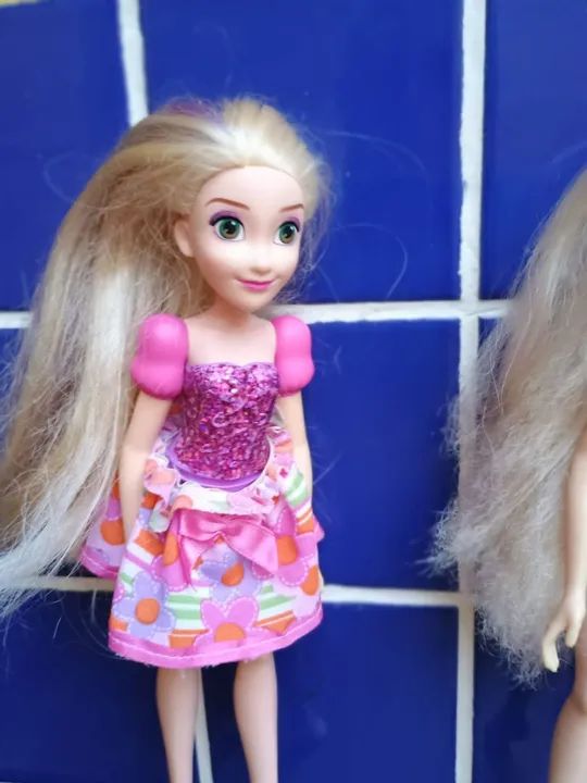 Lote de 2 bonecas Rapunzel  - Foto 4