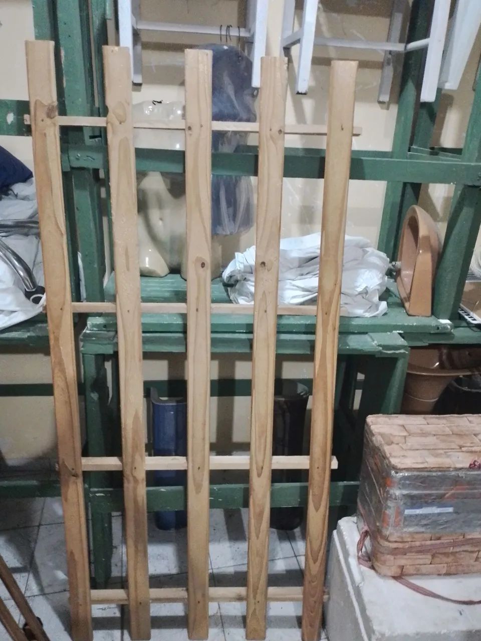 Lastro de madeira para cama de solteiro, em ótimo estado! - Foto 3
