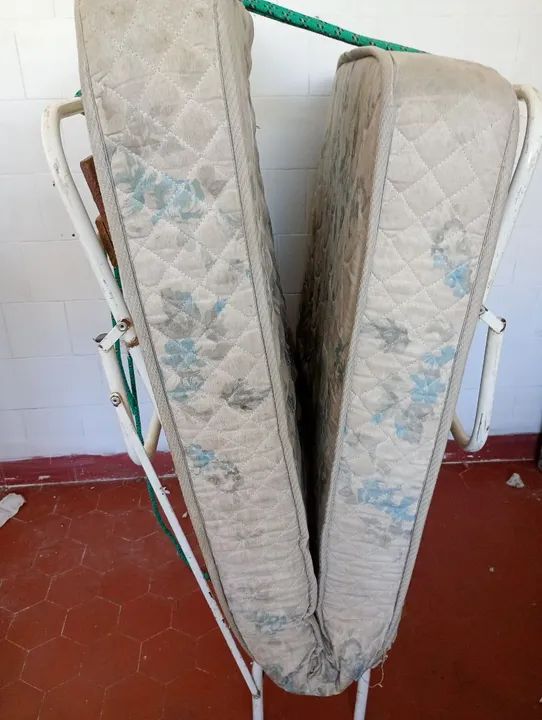 Colchão de Solteiro Usado
