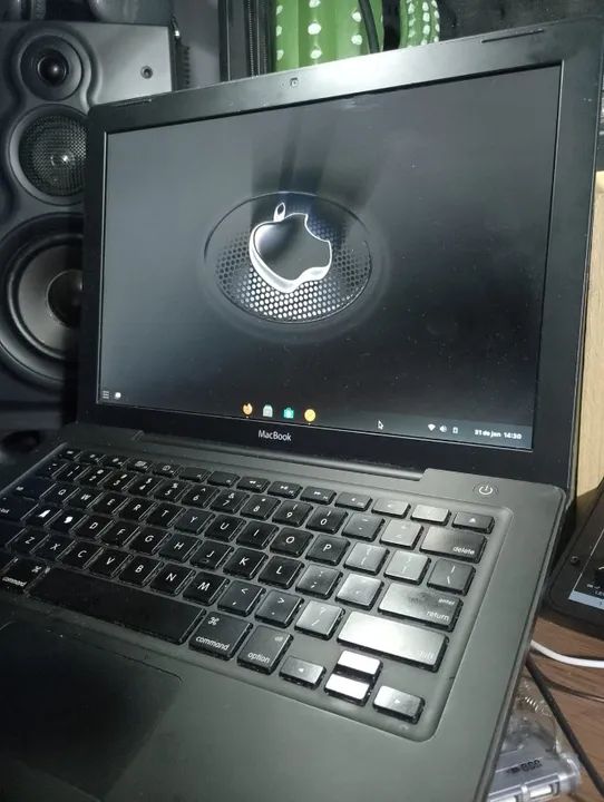 MacBook Core 2 Duo muito bom, com SSD e rodando o Zorin OS (Linux) - Foto 2