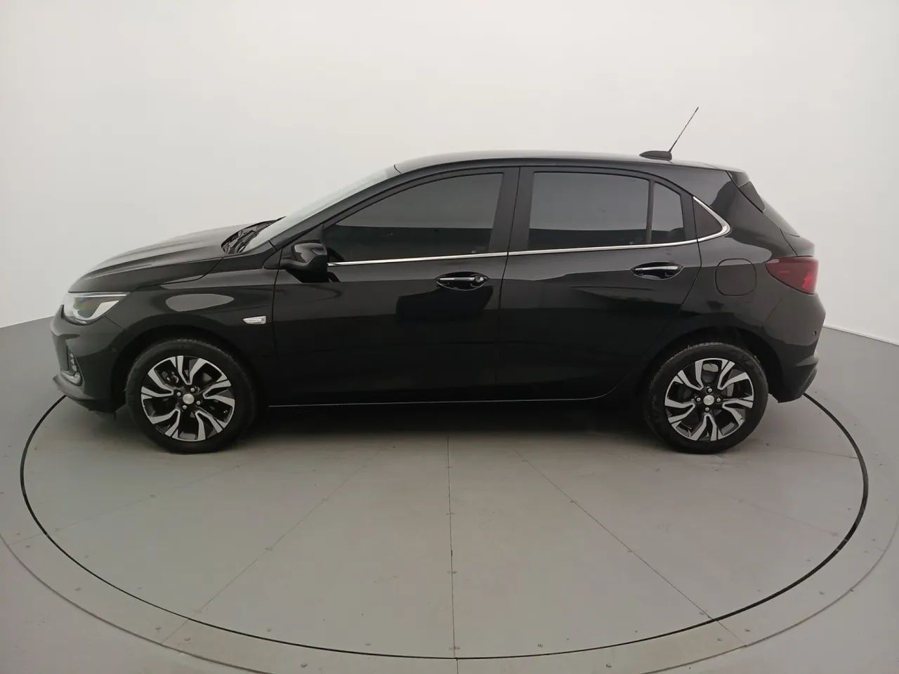 Chevrolet Onix HATCH PREMIER 1.0 12V TB FLEX AUT. 4P, foto 2 de 18