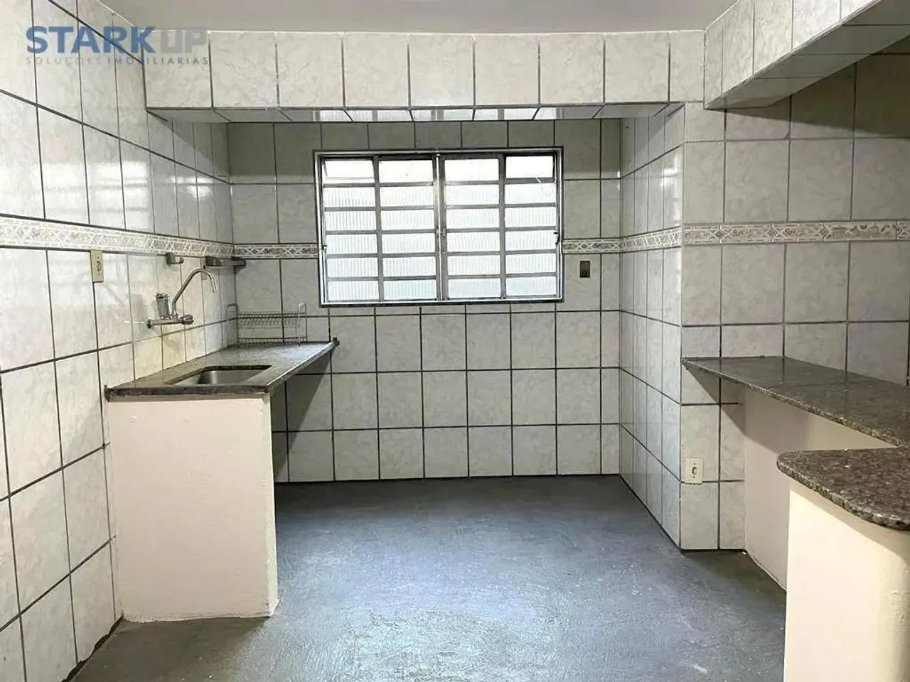 Casa com 2 dormitórios para alugar, 100 m² por R$ 1.283,10/mês - Alípio de Melo - Belo Hor