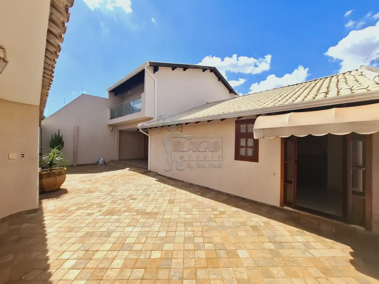 Casa sobrado de 328m² com 05 quartos para locação - Parque Residencial Cidade Universitári