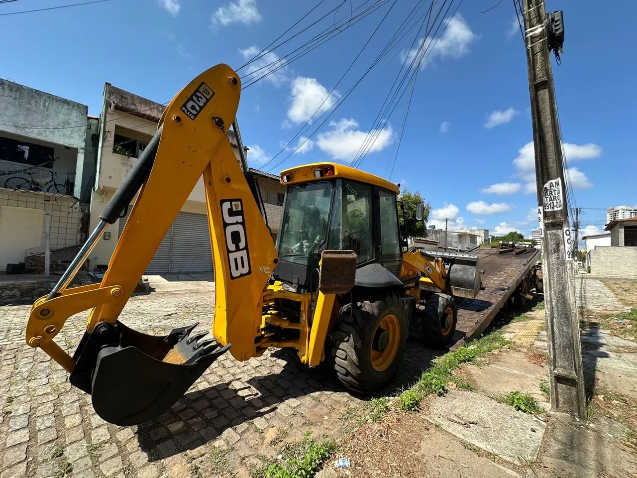 Pá Carregadeira JCB 3PLUS 