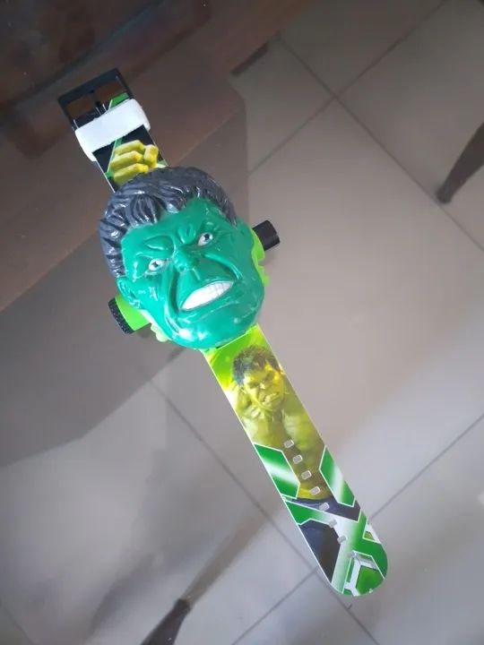 Relógio do Hulk com Luz - Brinquedo Infantil - Foto 2