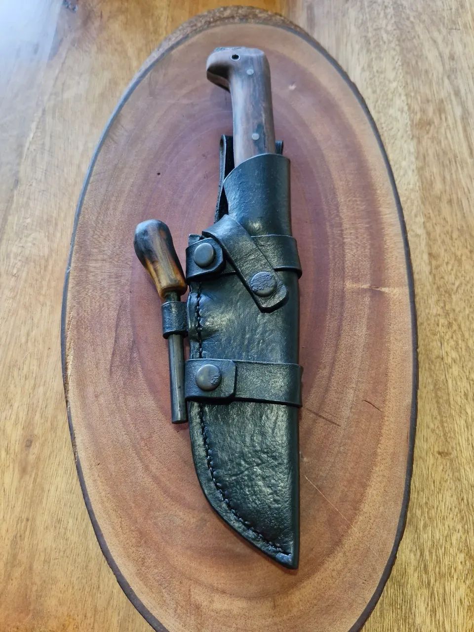 Faca artesanal "BK2 Mineira"