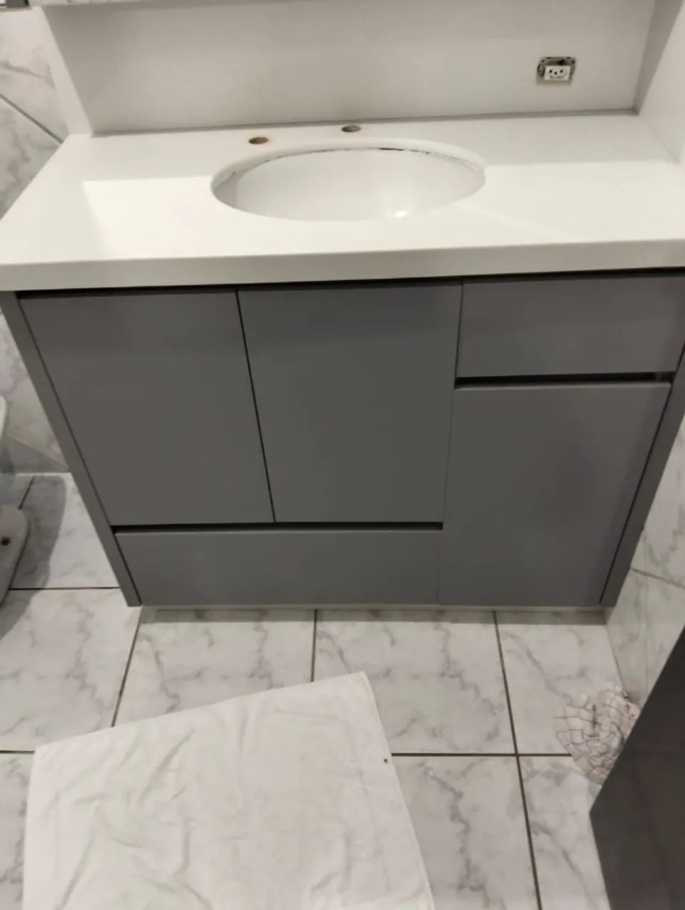 Tampo em mármore branco de banheiro 64295717280771120