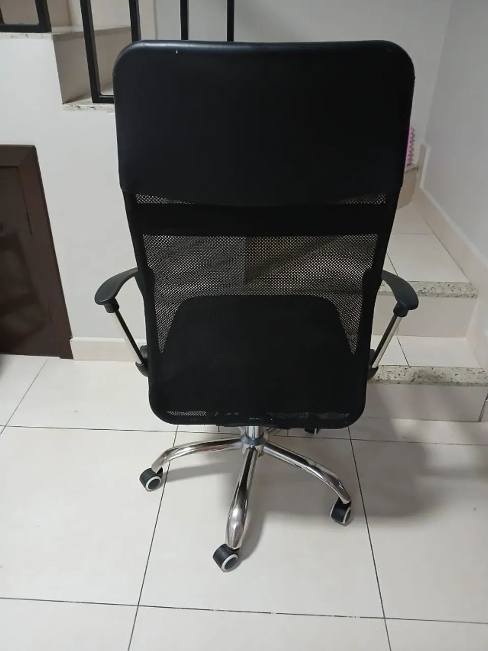 CADEIRA ESCRITÓRIO PRETA64296129718402122