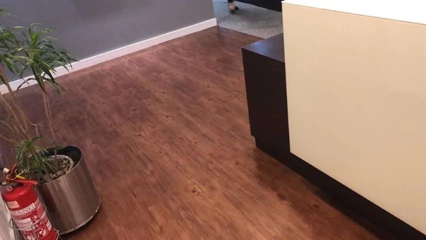 Piso Vinílico Amadeirado | Valor m² - Foto 3