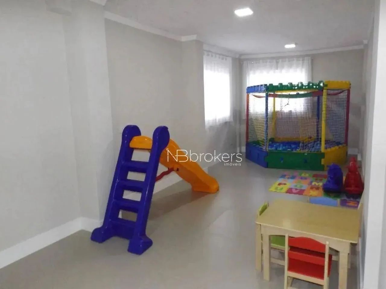 AMPLOS AMBIENTES E SOFISTICAÇÃO: COM SUÍTE E 2 VAGAS! - Foto 3