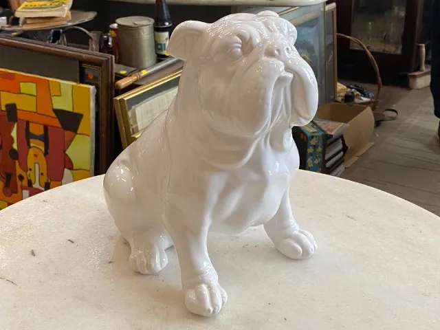 Escultura Cachorro Buldogue Bulldog Em Porcelana Branca