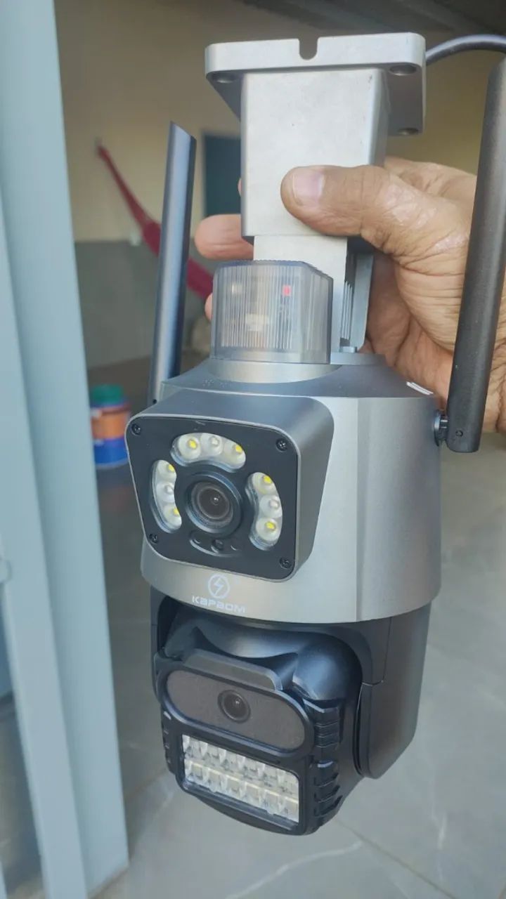 Câmera De Segurança Ip Wi-fi  Hd Externa / Interna Com Sirene e alarme sonoro