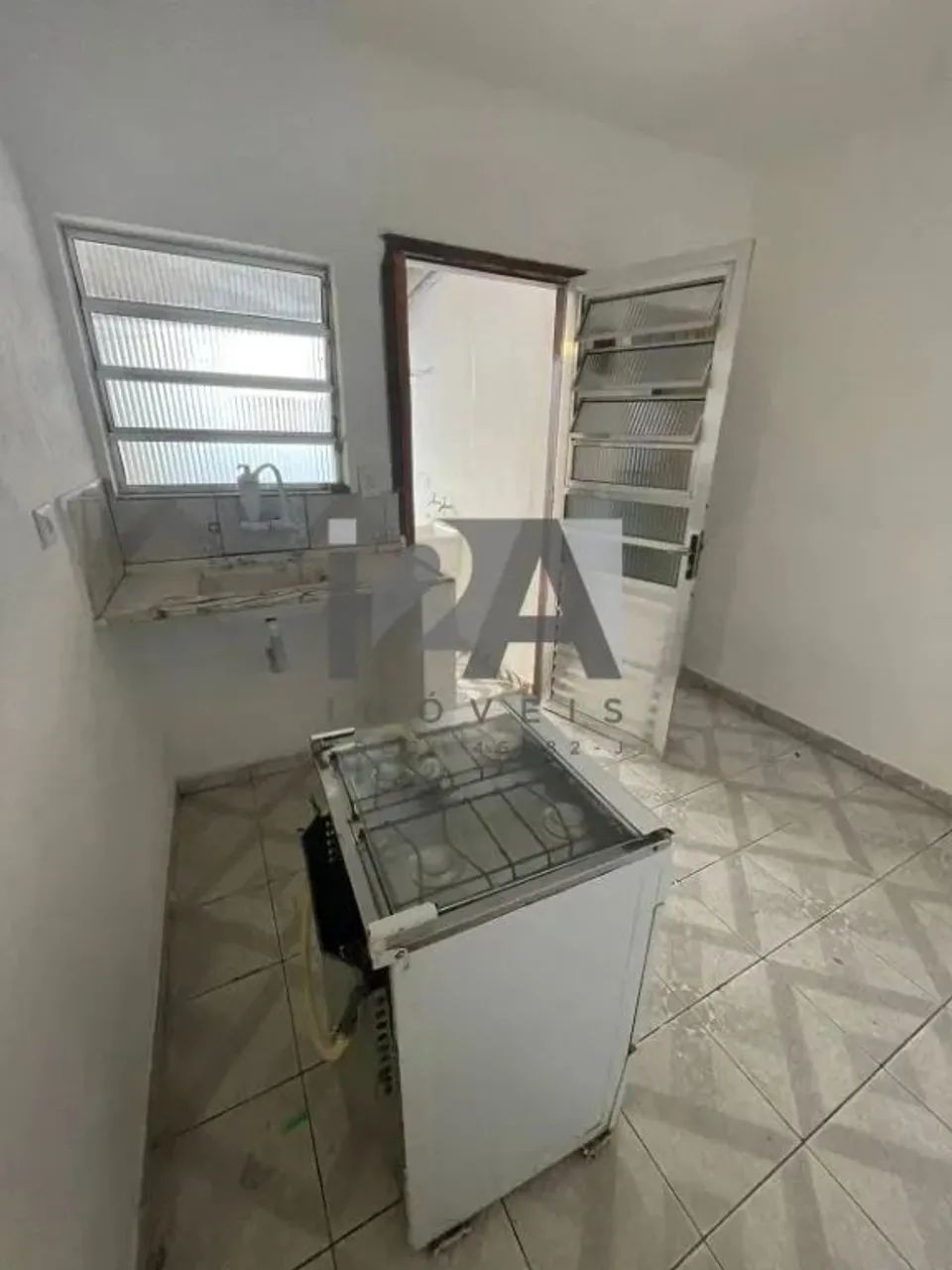 Vendo sobrado no centro de Osasco com 150 m² de área construída, com 4 dormitórios, 1 send - Foto 4