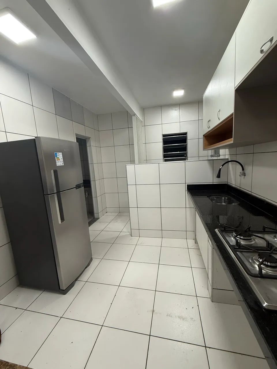 Apartamento totalmente mobiliado e climatizado no Alvorada 2! *
