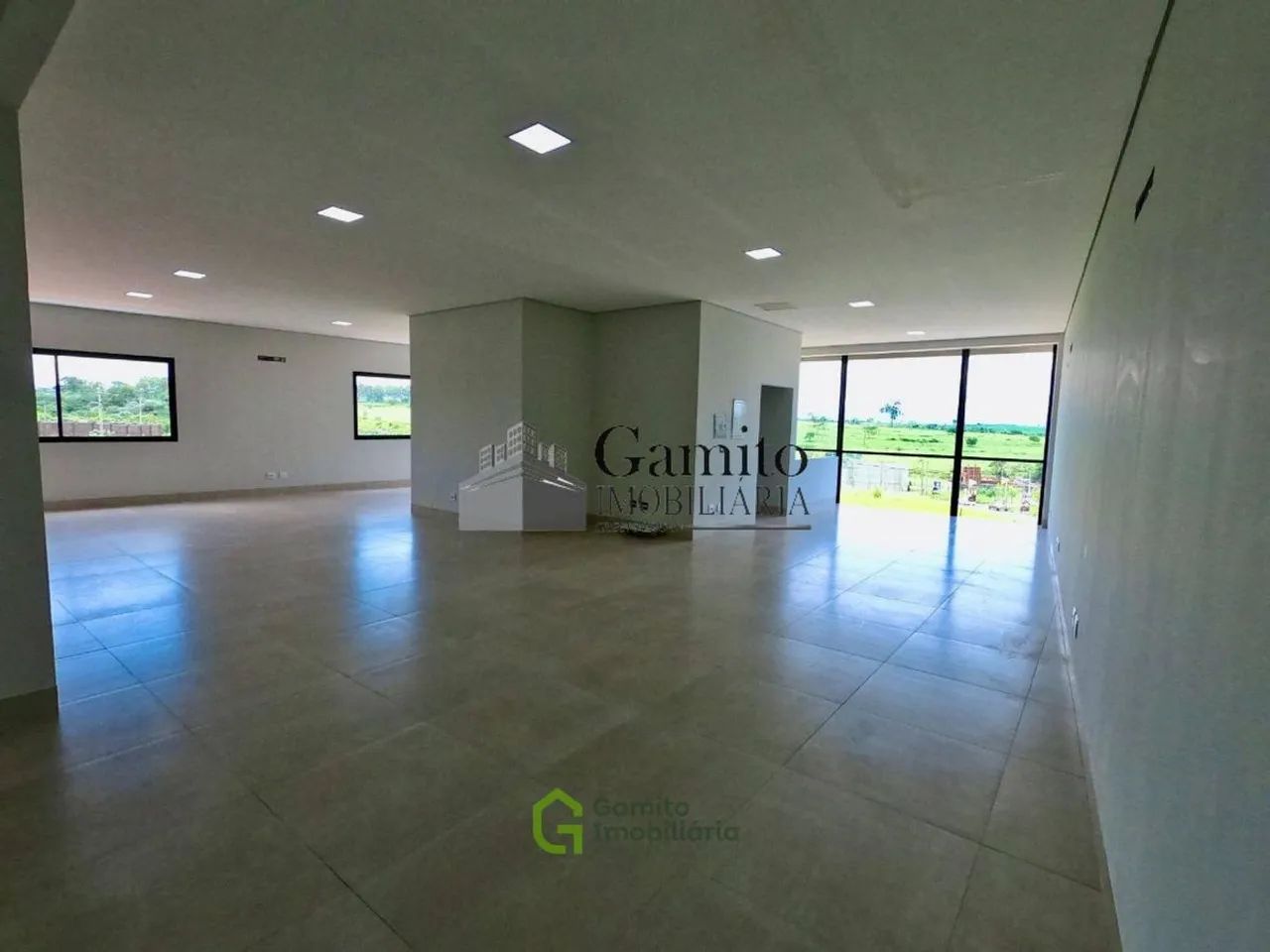 Grande oportunidade - Imóvel comercial com elevador - Foto 2
