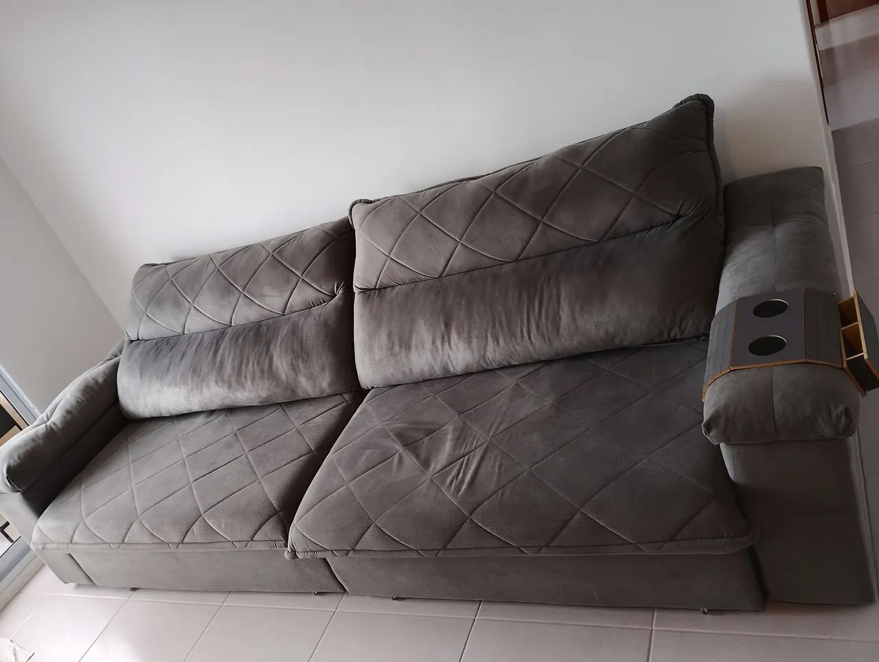 Sofá retrátil e reclinável 