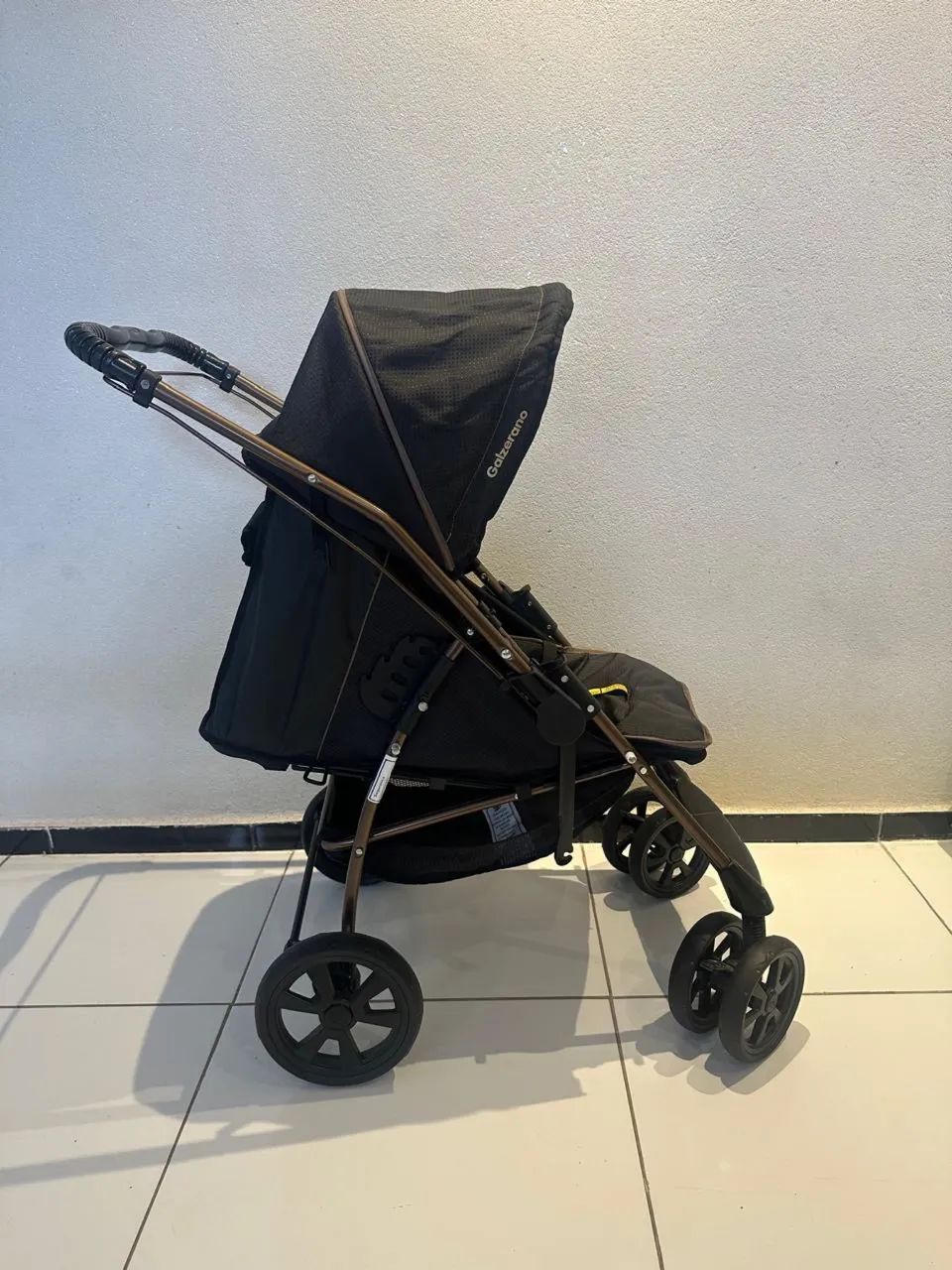 Carrinho de bebê e bebê conforto  - Foto 3