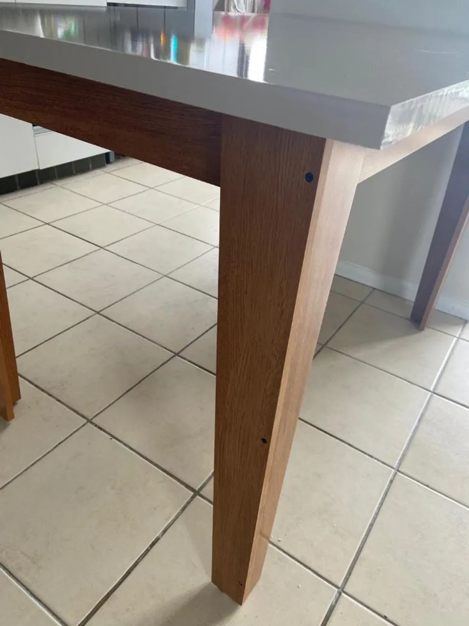 MESA DE JANTAR EM MDF - NUNCA UTILIZADA! - Foto 3