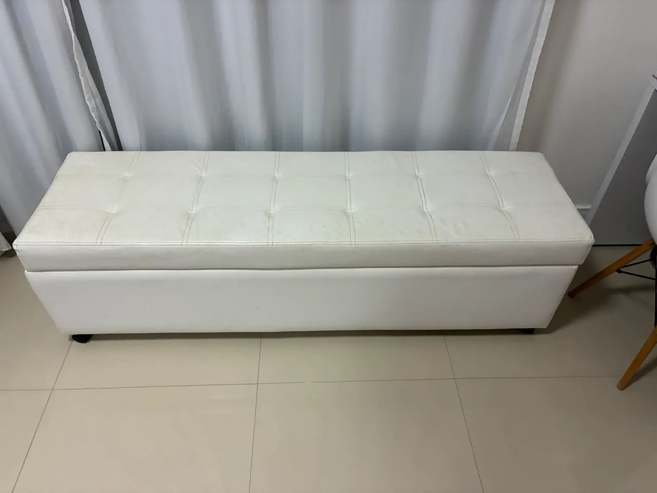 Baú MDF acolchoado em excelente estado
