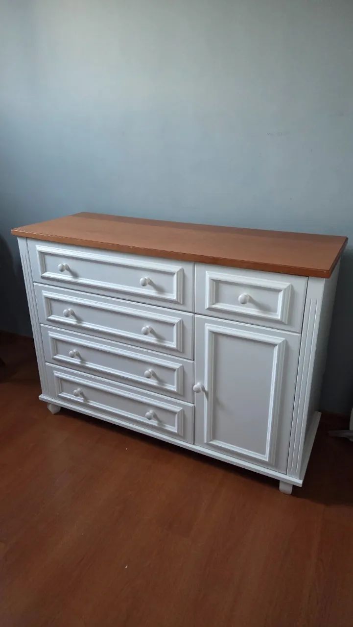 Cômoda branca com tampo amadeirado - linda e bem conservada  ? - Foto 2