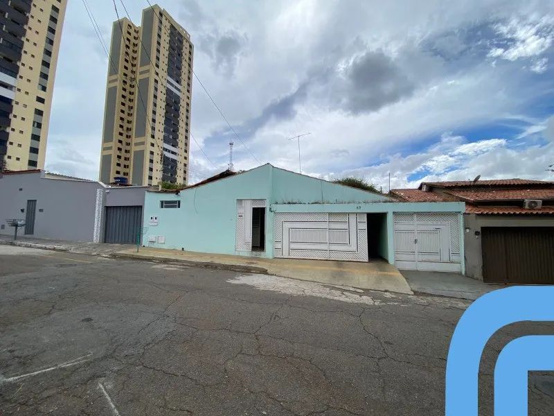 CASA COMERCIAL em GOIÂNIA - GO, SETOR DOS FUNCIONÁRIOS - Foto 2