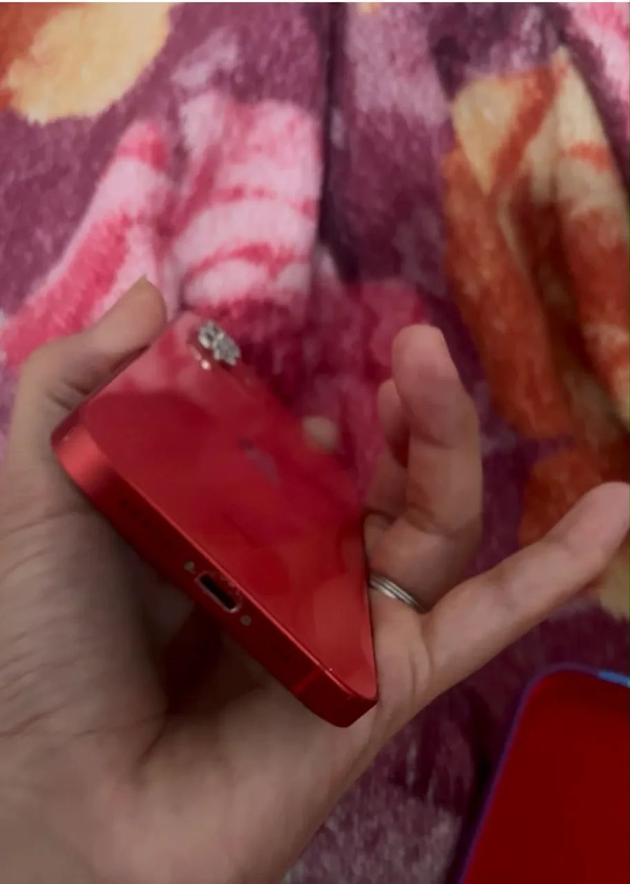 iPhone 12 red - Foto 3