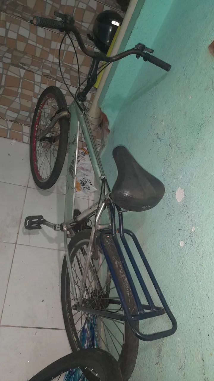 Vendo bicicleta de alumínio com macha barato 