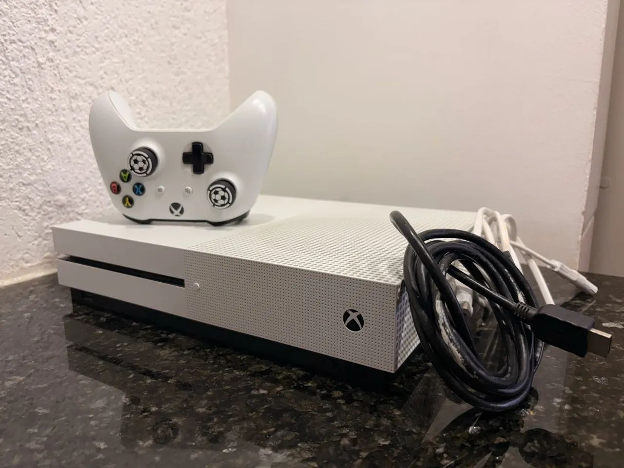 Xbox one S + controle em perfeito estado 