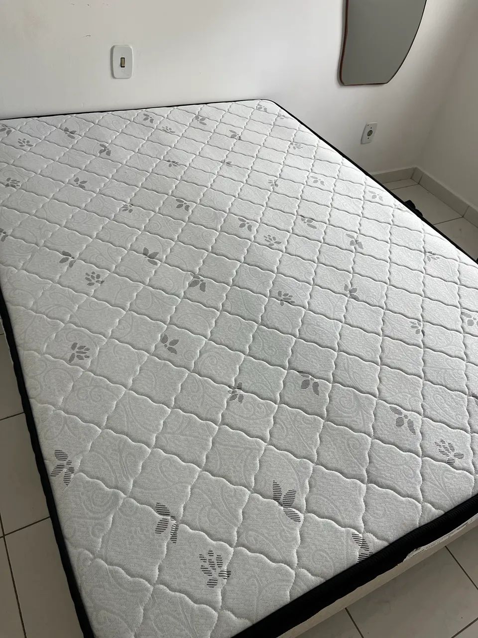 VENDO CAMA BOX COMPLETA - Foto 4
