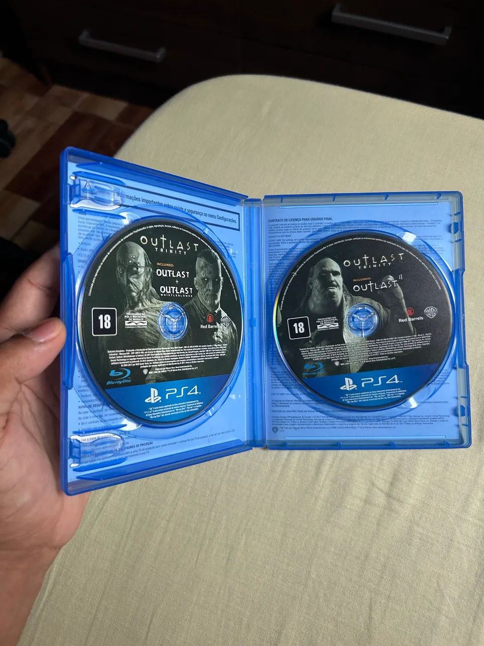 Outlast trinity PS4 - Foto 3