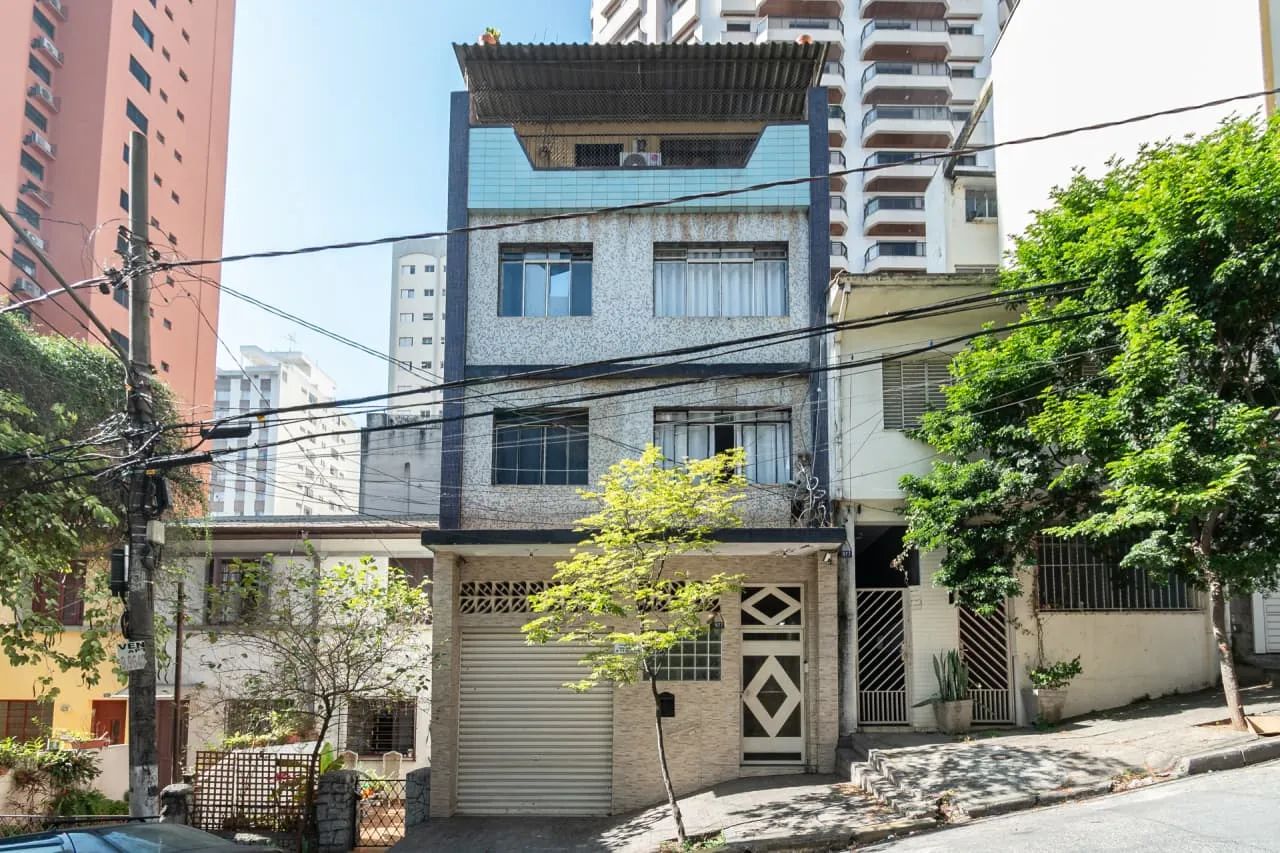 Casa comercial na Rua Aimberê, 332 - Casa 2  100 m²