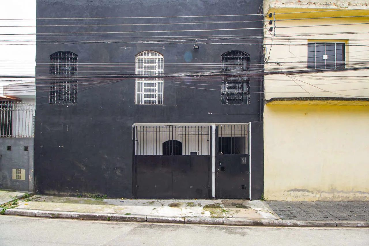 Casa comercial na Rua Ida Radiante Bonfanti, 85  200 m²