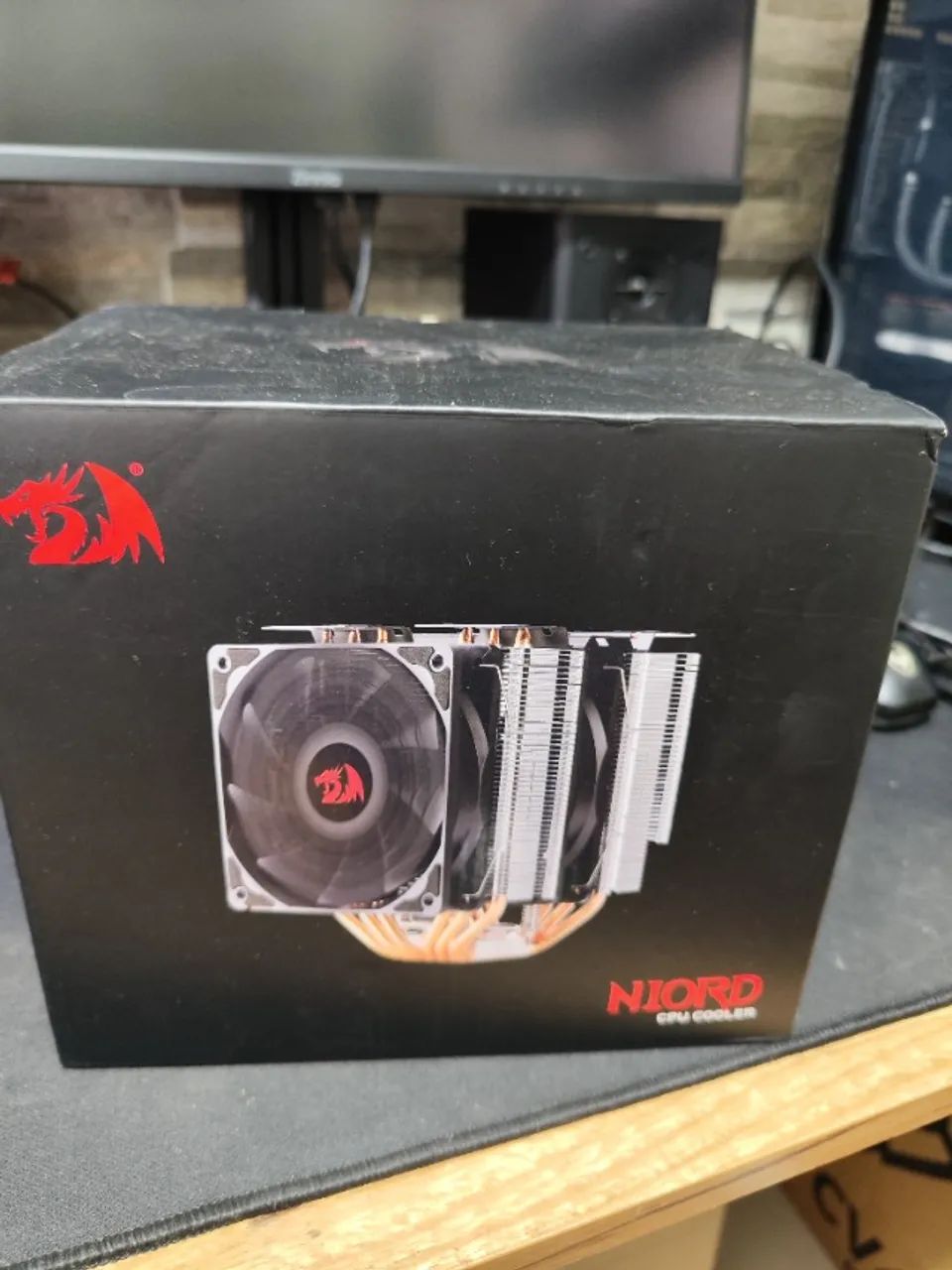 AIRCOOLER CPU REDRAGON NIORD COM DUAS TORRES E DUAS FANS PRETO